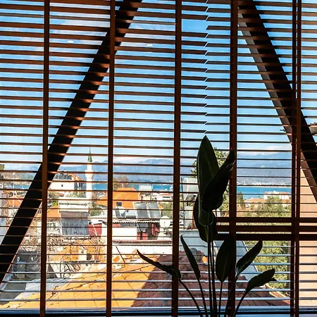 Uva فندق مبيت وإفطار 4*